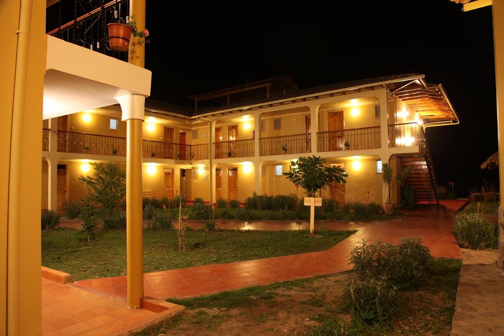 Tunupa Lodge Hotel Ollantaytambo Exterior foto